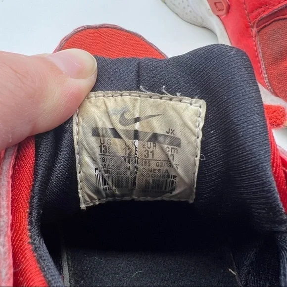 Nike Air Huarache University Red Sneakers - Picture 10 of 11